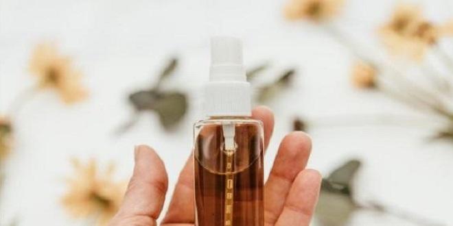 Frizzy or Dull Hair: 3 Ingredients to Look for In a Hair Oil